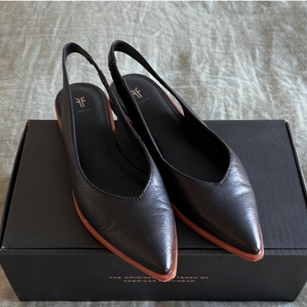 NWOT Frye Kenzie Slingback Black Leather Pointed Toe Flat Shoes Womens 8.5 - Picture 1 of 4